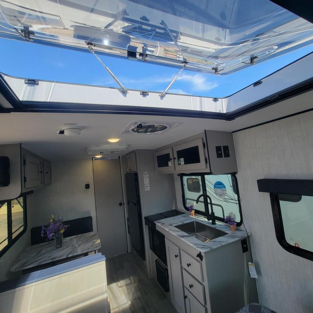 2026 Coachmen 2026 Coachmen Apex Nano - thumbnail 11