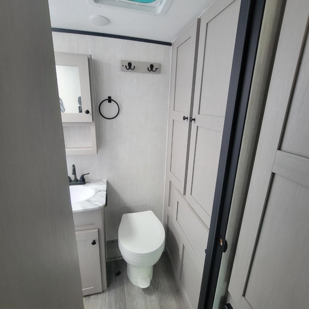 2026 Coachmen 2026 Coachmen Apex Nano - thumbnail 16