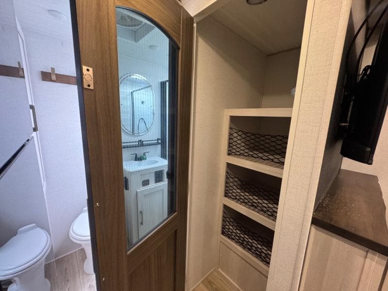 2026 Coachmen 2026 Coachmen Apex Nano - thumbnail 18