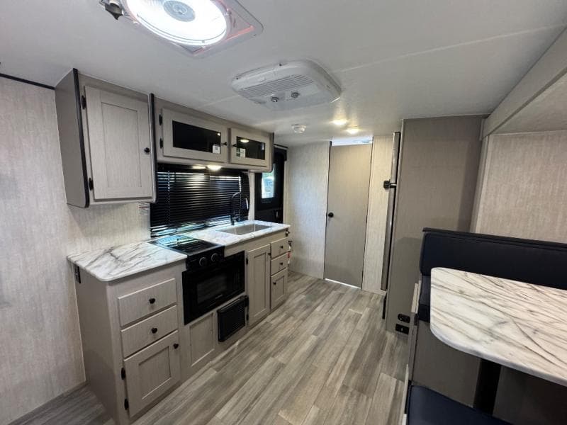 2026 Coachmen 2026 Coachmen Apex - thumbnail 11