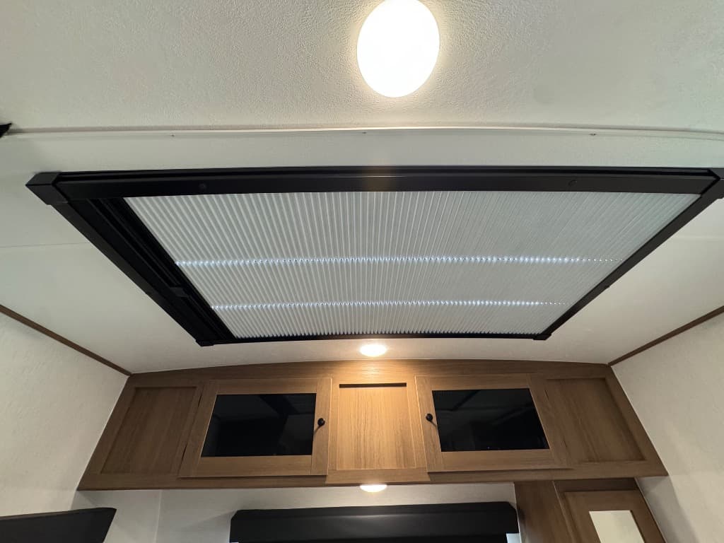 2026 Coachmen 2026 Coachmen Apex Nano - thumbnail 17