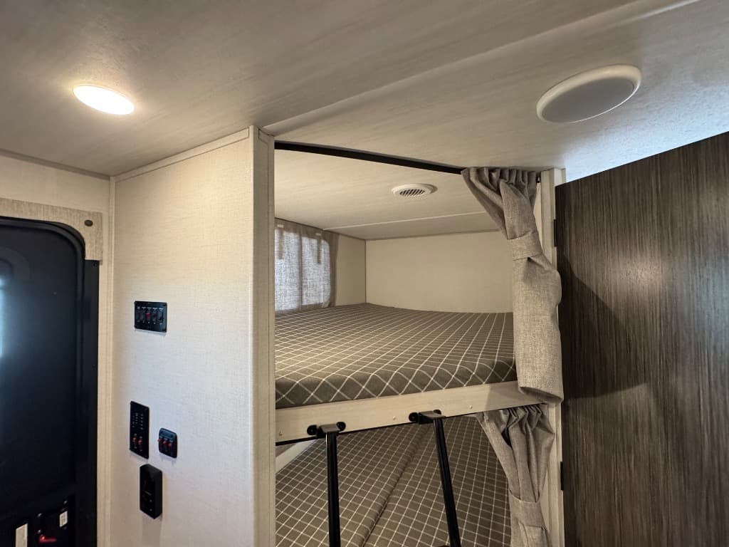 2026 Forest River 2026 Forest River R-Pod Un-Mapped - thumbnail 17