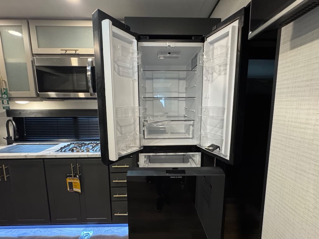 2026 Forest River 2026 Forest River Xlr Boost X Toy Hauler - thumbnail 9