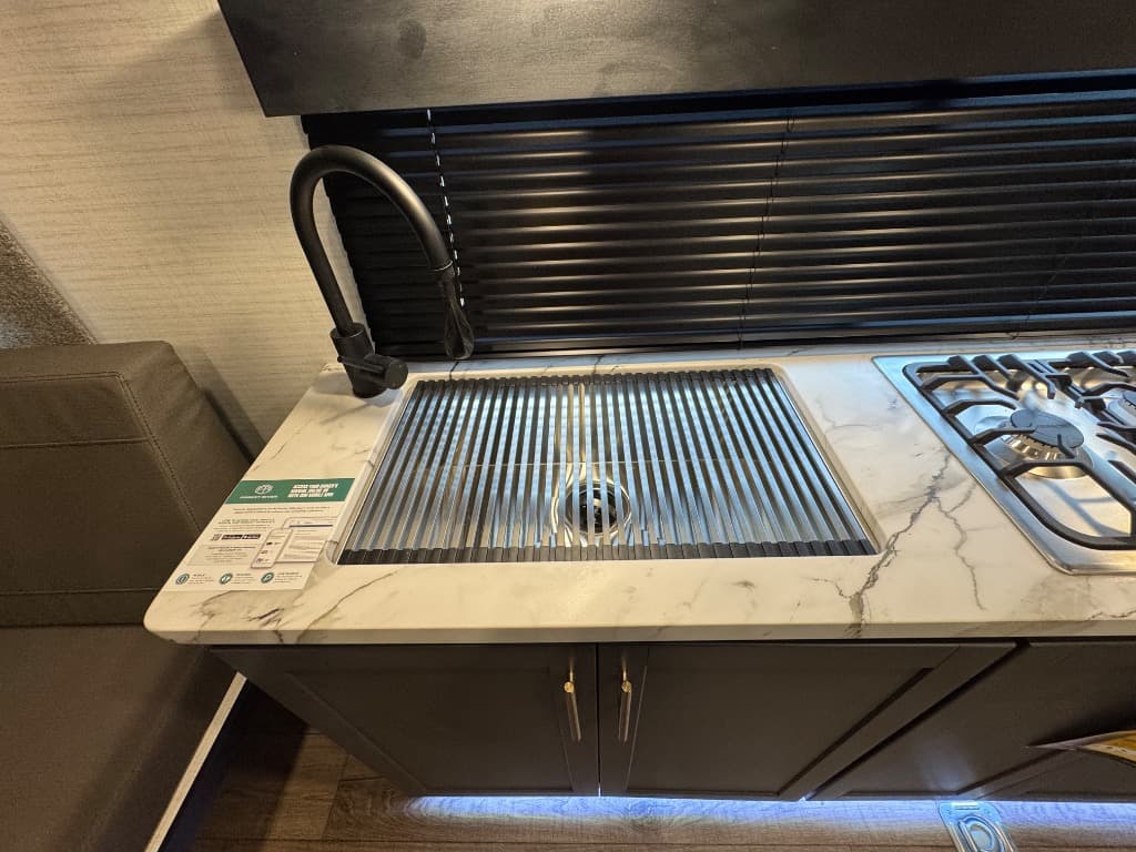 2026 Forest River 2026 Forest River Xlr Boost X Toy Hauler - thumbnail 12