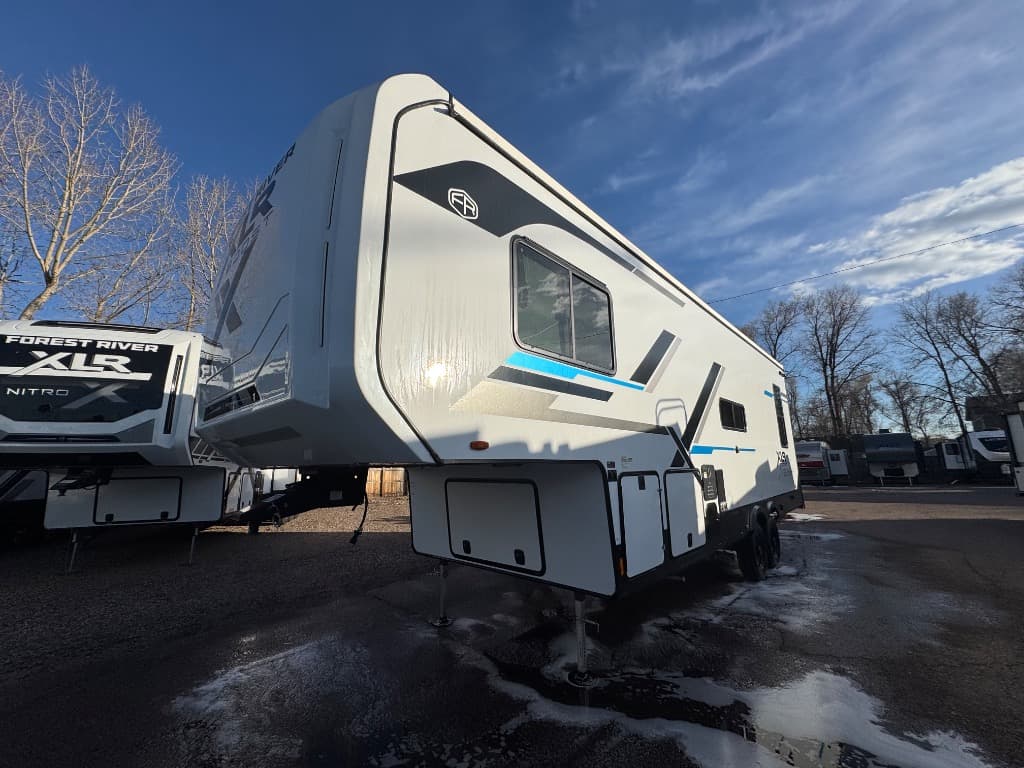 2026 Forest River 2026 Forest River Xlr Boost Toy Hauler - thumbnail 3