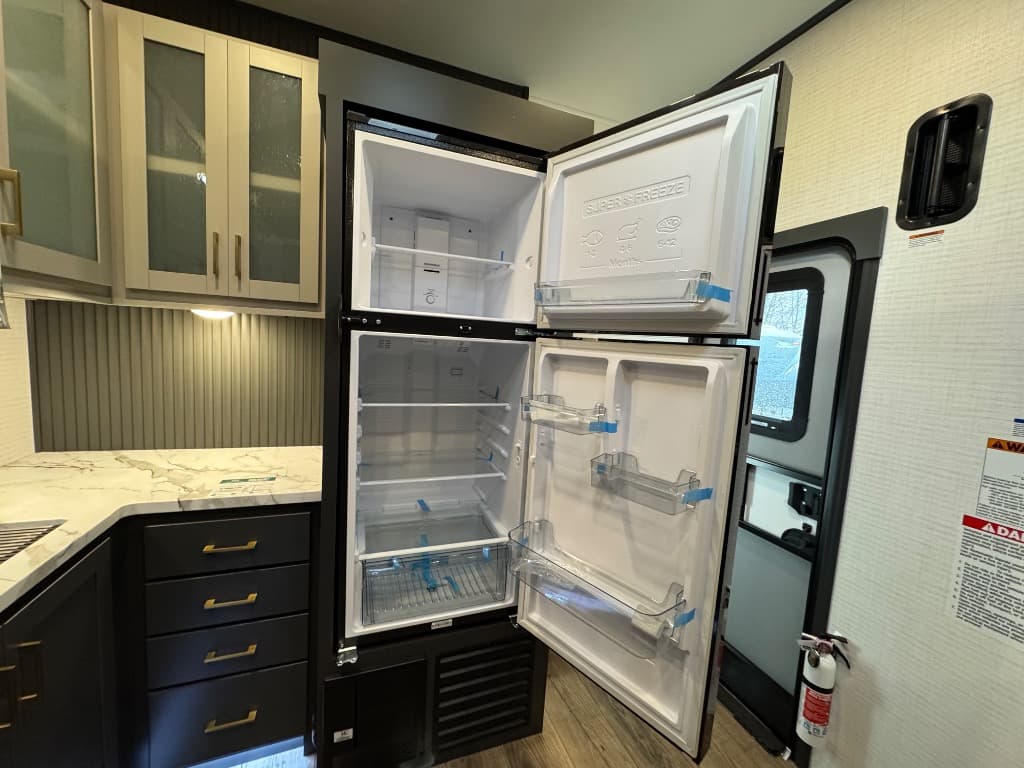 2026 Forest River 2026 Forest River Xlr Boost Toy Hauler - thumbnail 8