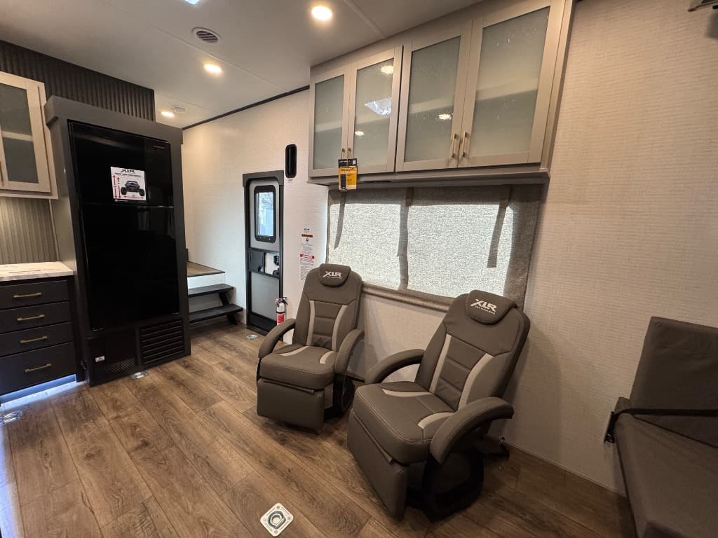 2026 Forest River 2026 Forest River Xlr Boost Toy Hauler - thumbnail 16