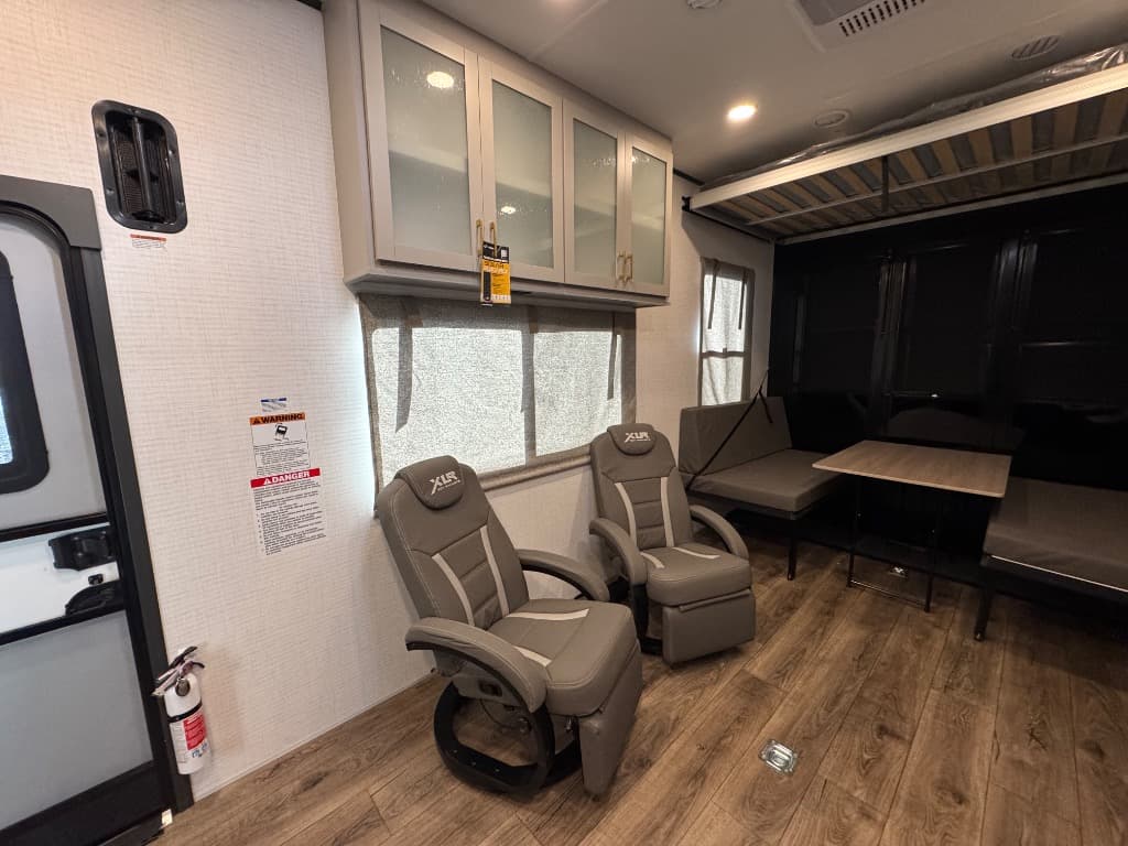 2026 Forest River 2026 Forest River Xlr Boost Toy Hauler - thumbnail 17