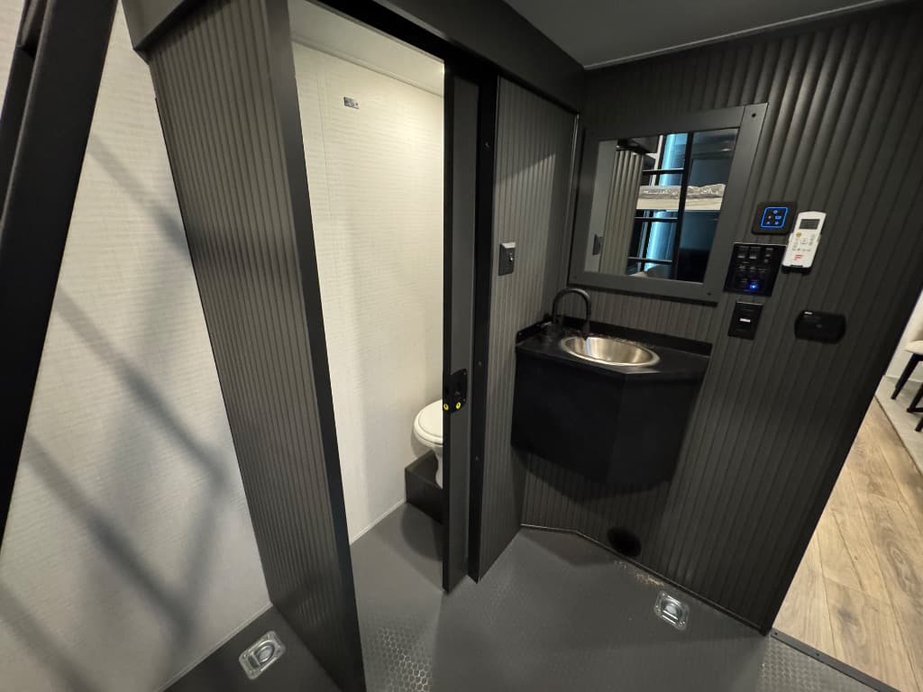 2026 Forest River 2026 Forest River Xlr Nitro Toy Hauler - thumbnail 20