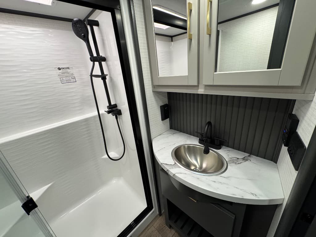 2026 Forest River 2026 Forest River Xlr Nitro Toy Hauler - thumbnail 28