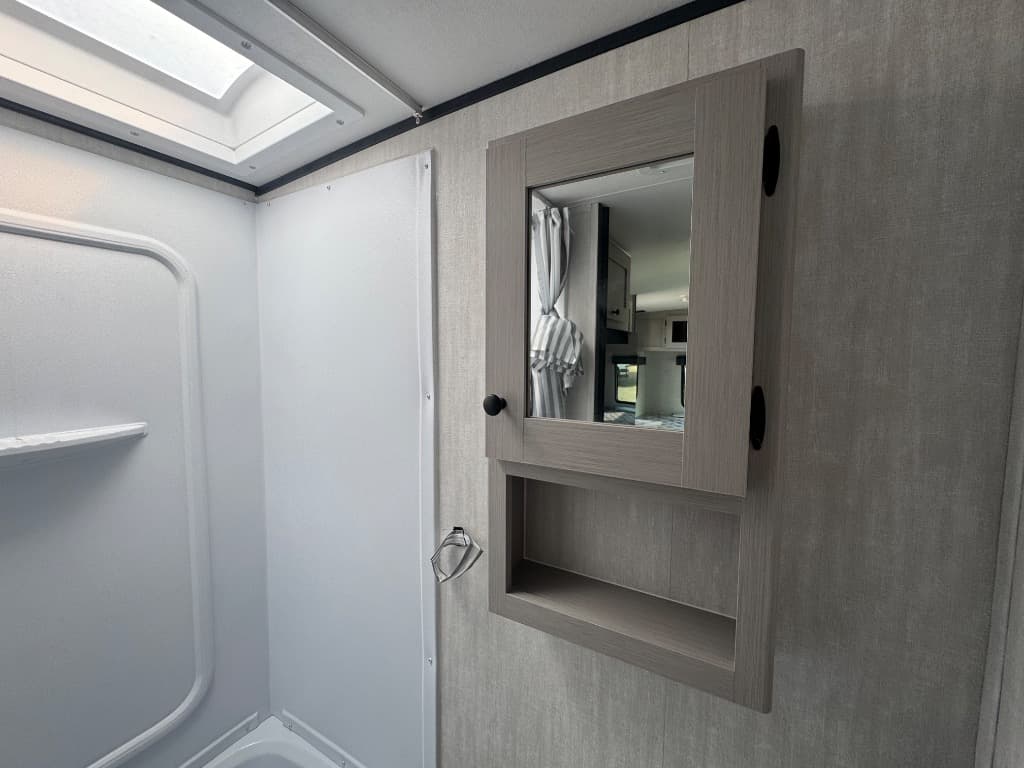 2026 Coachmen 2026 Coachmen Apex Nano - thumbnail 17