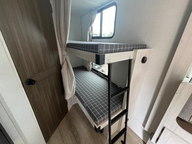 2026 Forest River 2026 Forest River Surveyor Legend - thumbnail 7