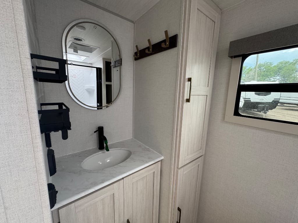 2026 Forest River 2026 Forest River Grand Surveyor - thumbnail 8