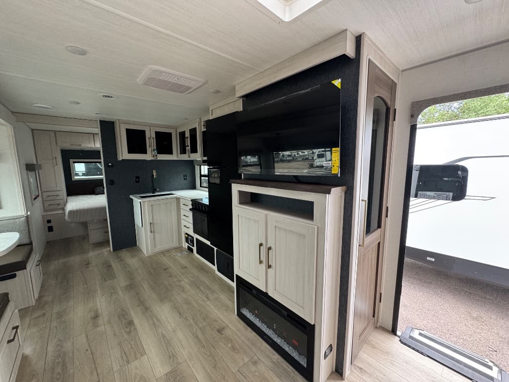 2026 Forest River 2026 Forest River Grand Surveyor - thumbnail 10