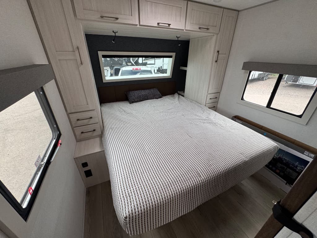 2026 Forest River 2026 Forest River Grand Surveyor - thumbnail 12