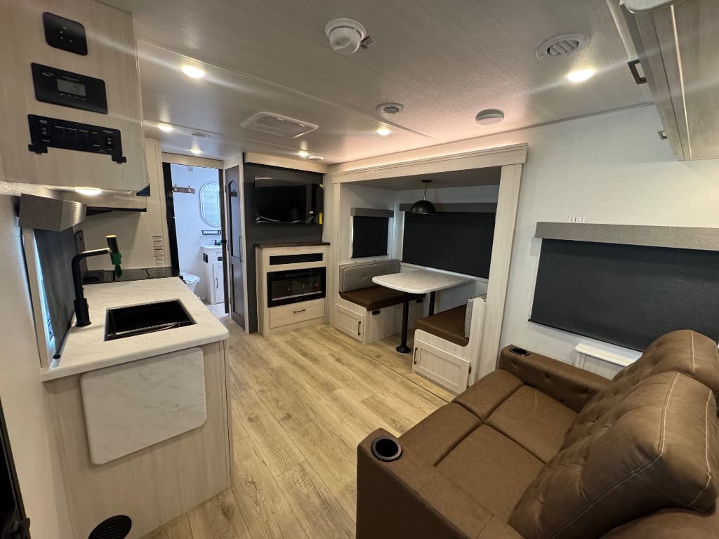 2026 Forest River 2026 Forest River Surveyor Legend - thumbnail 7