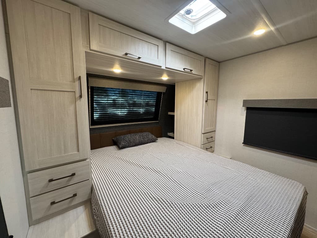 2026 Forest River 2026 Forest River Surveyor Legend - thumbnail 21