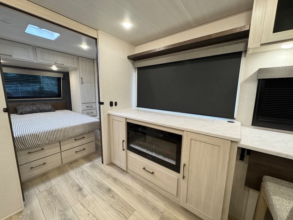 2026 Forest River 2026 Forest River Surveyor Legend - thumbnail 9