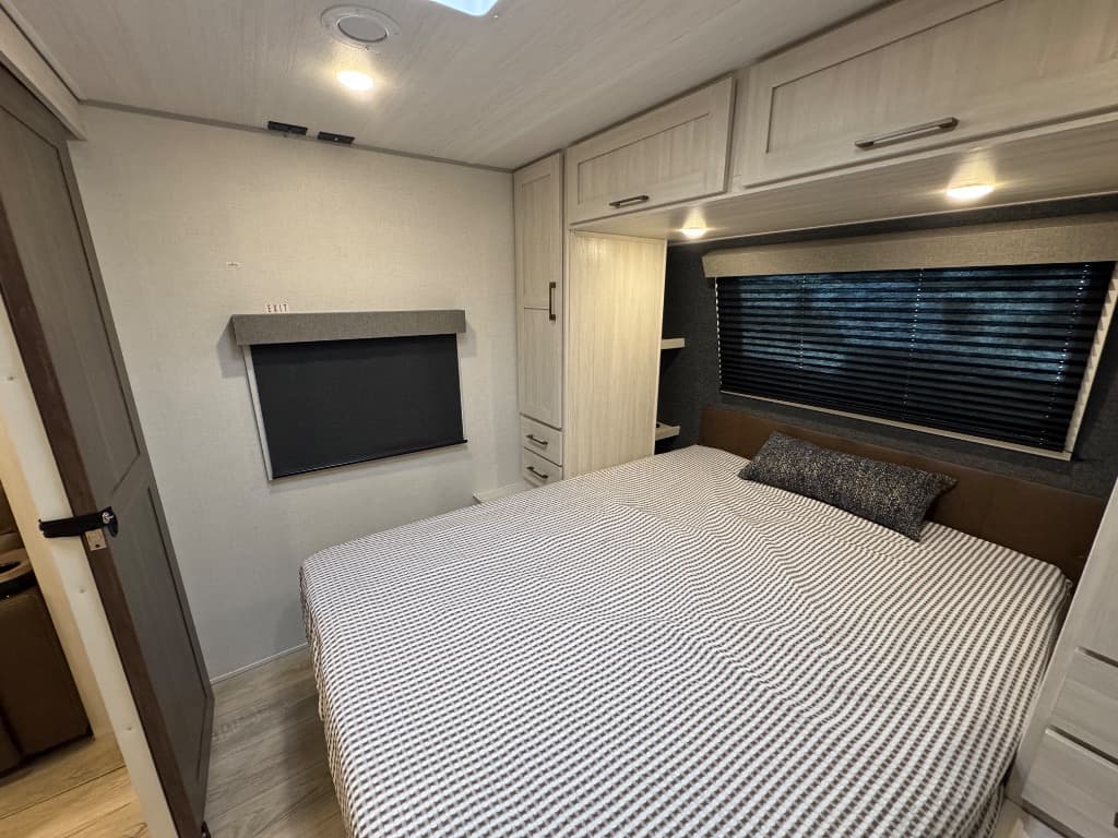 2026 Forest River 2026 Forest River Surveyor Legend - thumbnail 12