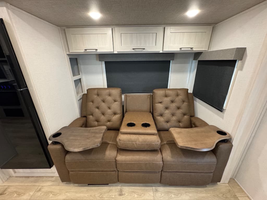 2026 Forest River 2026 Forest River Surveyor Legend - thumbnail 15