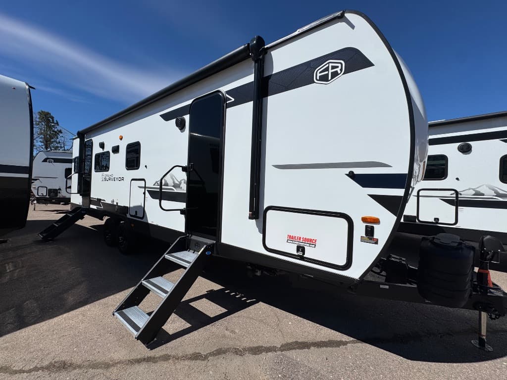 2026 Forest River Grand Surveyor 253RLS