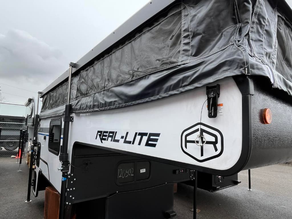 2026 Palomino 2026 Palomino Real-Lite - thumbnail 3