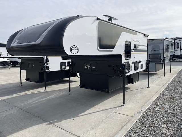 2026 Palomino 2026 Palomino Backpack Edition - thumbnail 3