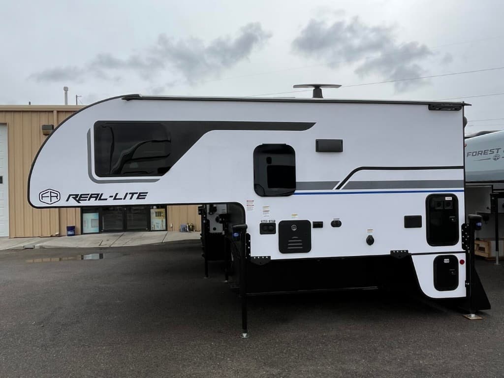 2026 Palomino 2026 Palomino Real-Lite Hard Side Max - thumbnail 3