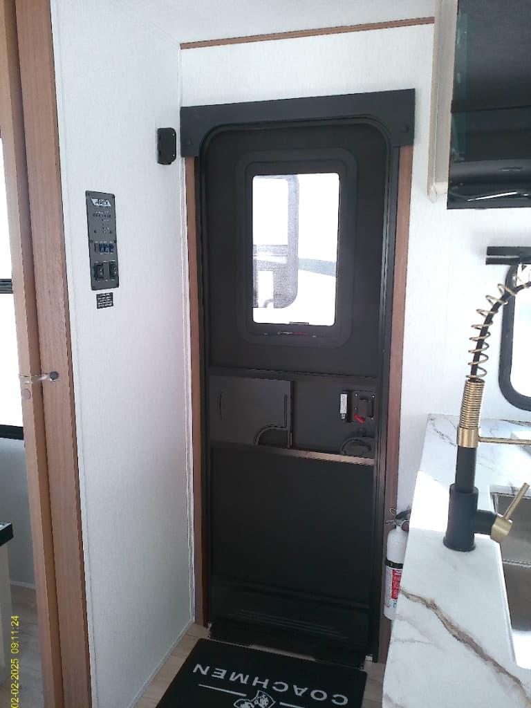 2026 Coachmen 2026 Coachmen Apex Ultra-Lite - thumbnail 7