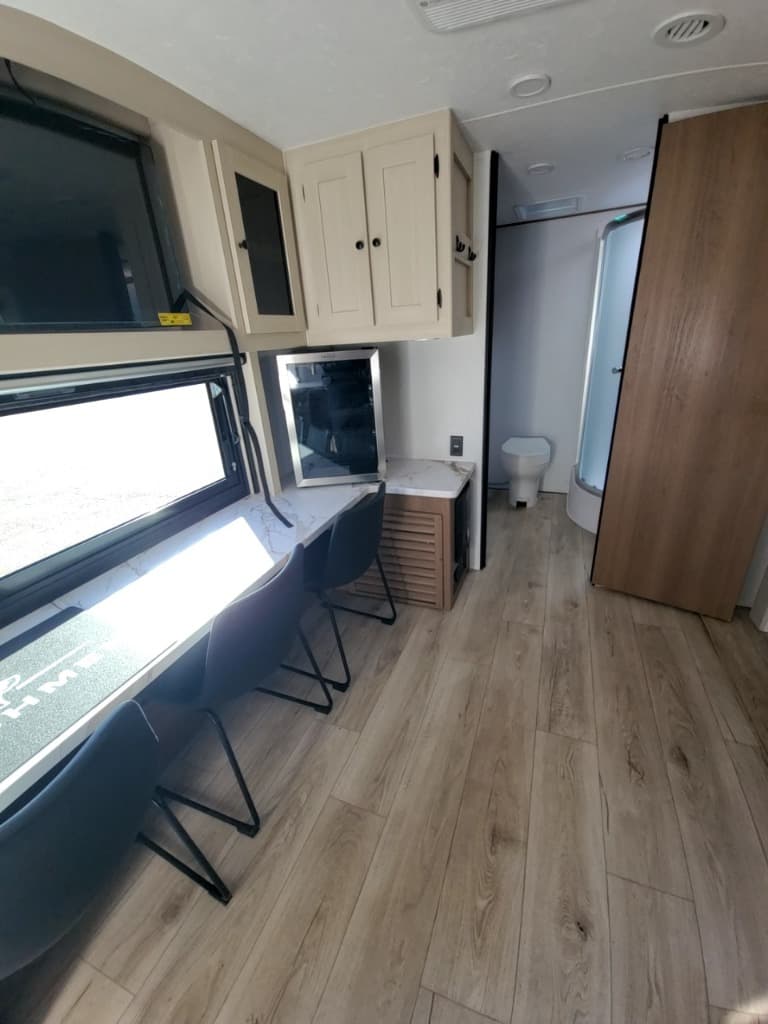 2026 Coachmen 2026 Coachmen Apex Ultra-Lite - thumbnail 23