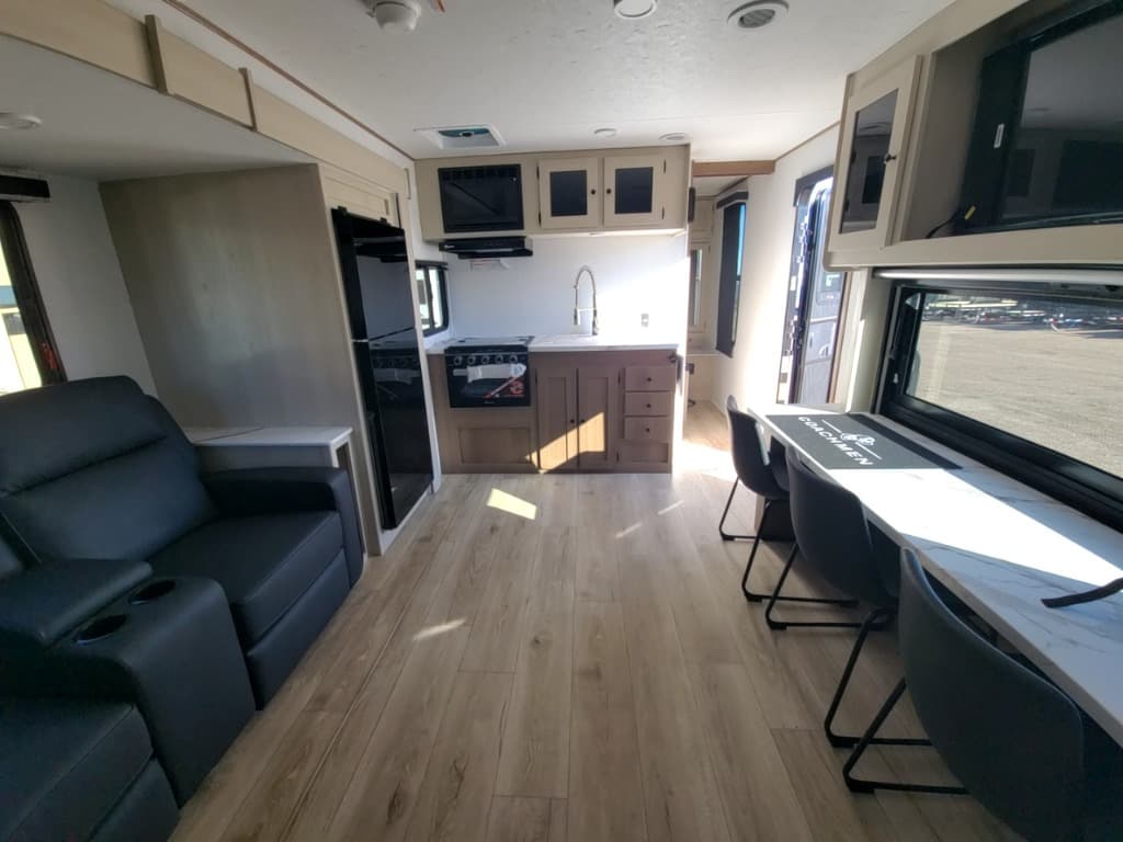 2026 Coachmen 2026 Coachmen Apex Ultra-Lite - thumbnail 27
