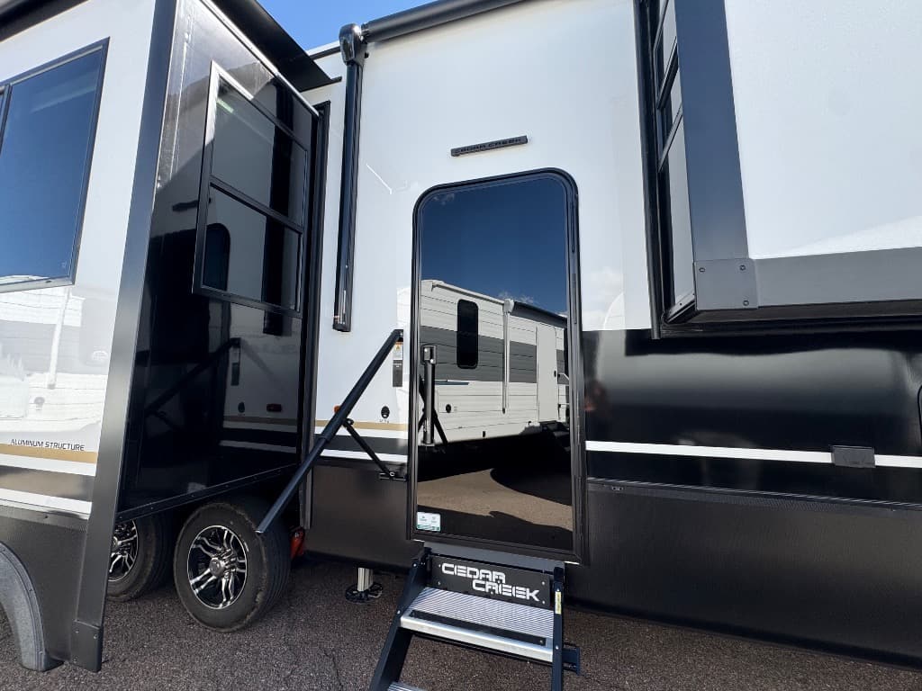 2026 Forest River 2026 Forest River Cedar Creek - thumbnail 6