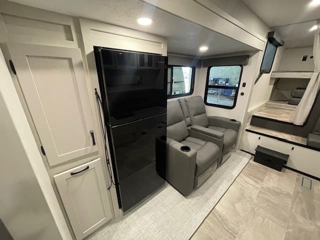 2026 Coachmen 2026 Coachmen Chaparral Lite - thumbnail 5