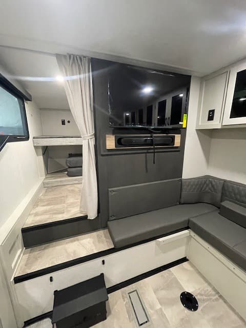 2026 Coachmen 2026 Coachmen Chaparral Lite - thumbnail 6