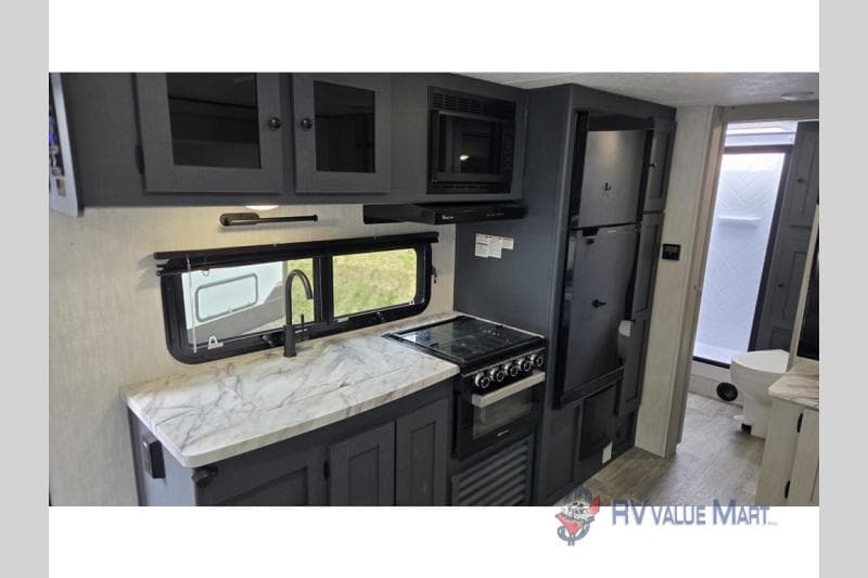 2025 Coachmen 2025 Coachmen Apex Ultra-Lite - thumbnail 15