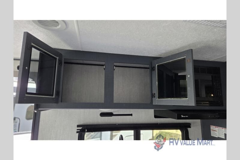 2025 Coachmen 2025 Coachmen Apex Ultra-Lite - thumbnail 18