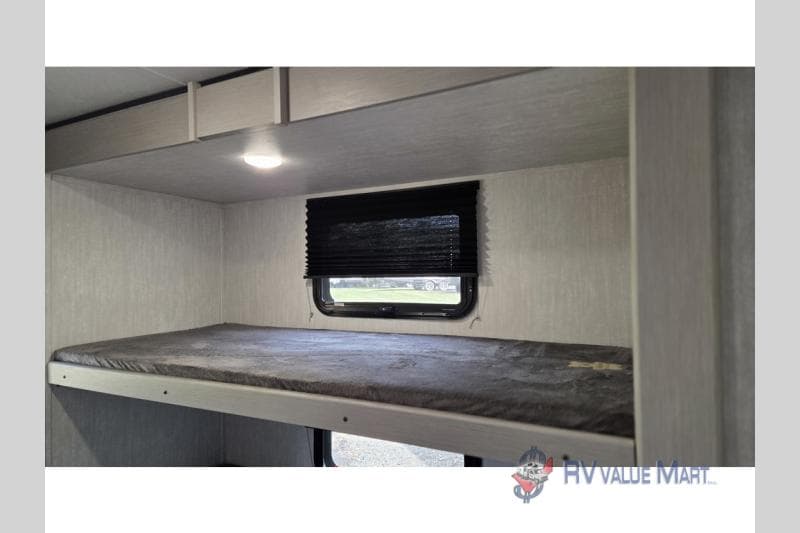 2025 Coachmen 2025 Coachmen Apex Ultra-Lite - thumbnail 30