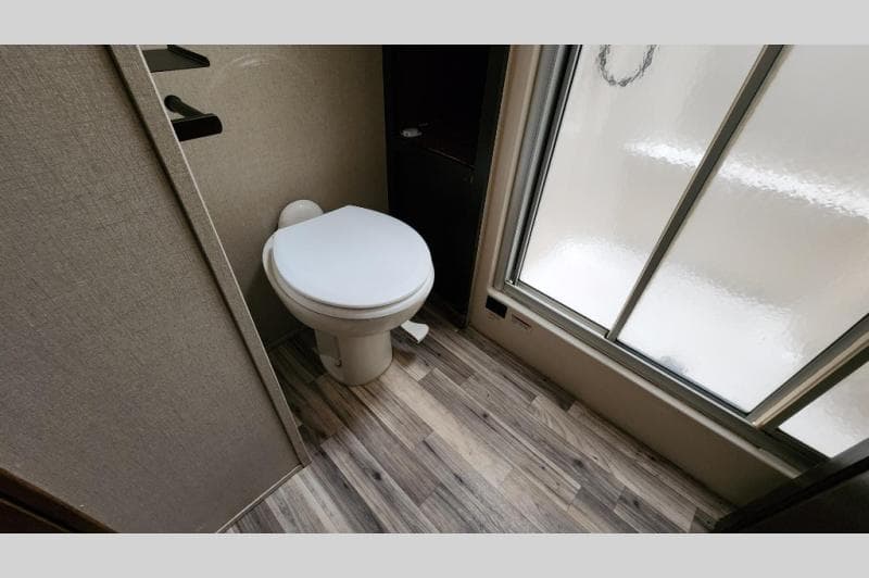 2015 Grand Design 2015 Grand Design Solitude - thumbnail 37