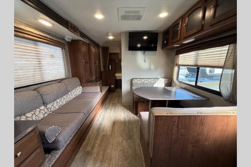 2017 Coachmen 2017 Coachmen Freedom Express Ultra Lite - thumbnail 9