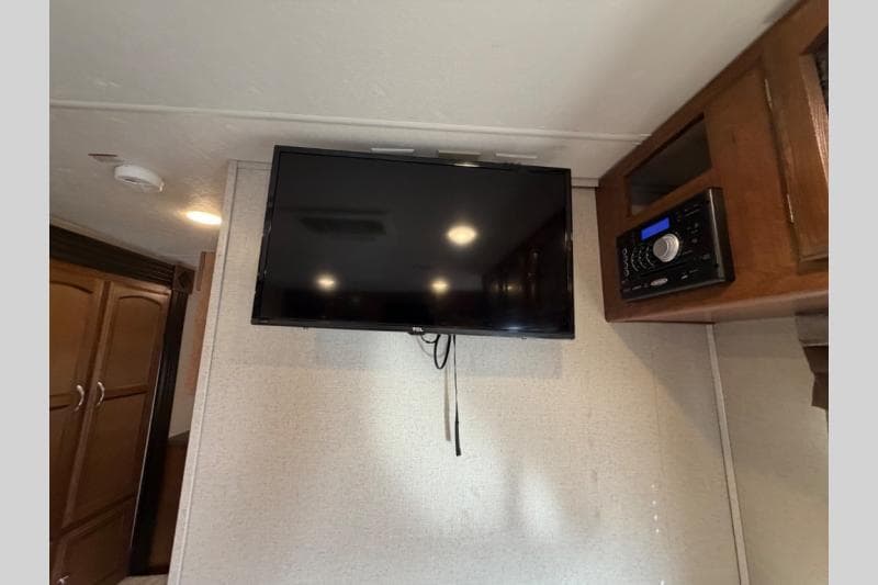 2017 Coachmen 2017 Coachmen Freedom Express Ultra Lite - thumbnail 12