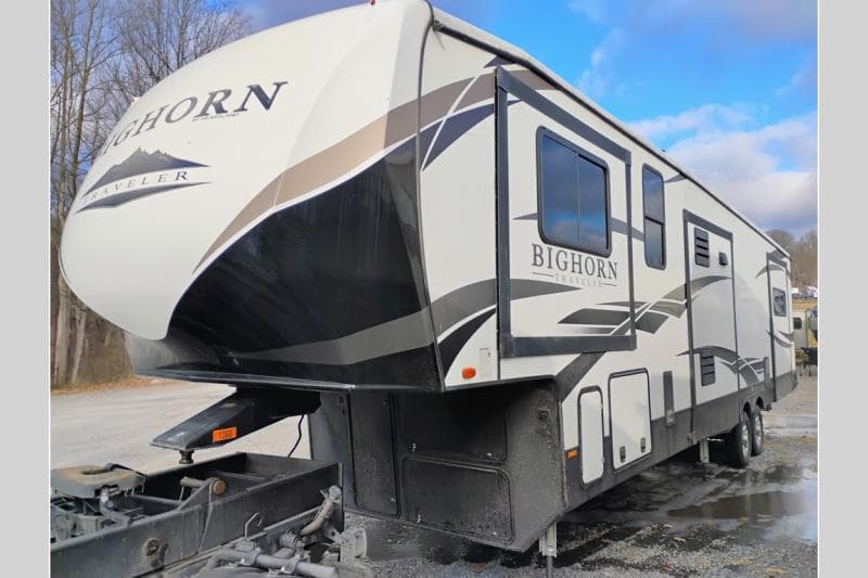 2021 Heartland 2021 Heartland Bighorn Traveler - thumbnail 4