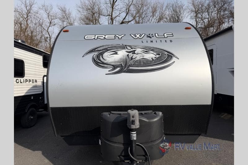 2021 Forest River 2021 Forest River Cherokee Grey Wolf - thumbnail 3