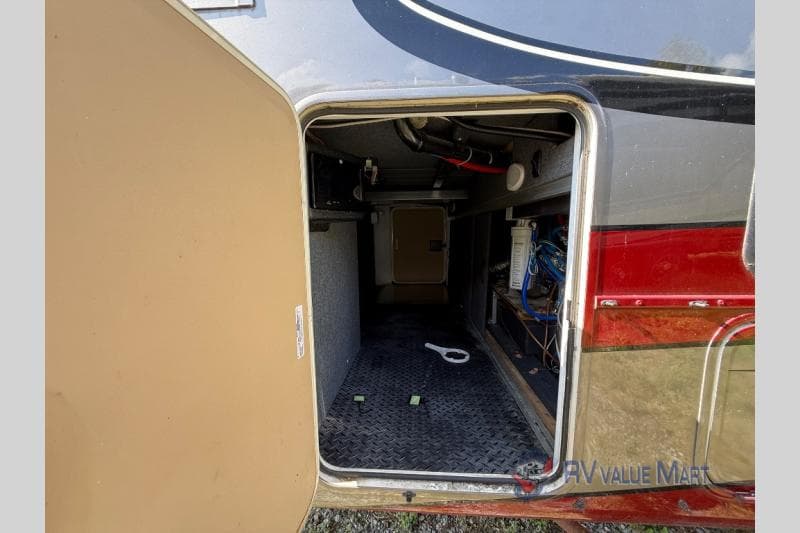 2022 DRV 2022 DRV Mobile Suites - thumbnail 10