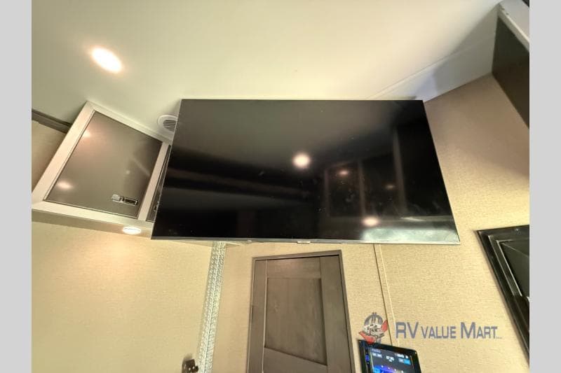 2022 DRV 2022 DRV Mobile Suites - thumbnail 39
