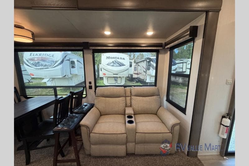 2022 Forest River 2022 Forest River Cedar Creek Cottage - thumbnail 8