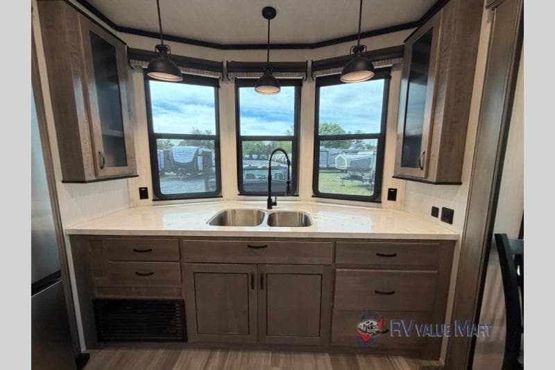 2022 Forest River 2022 Forest River Cedar Creek Cottage - thumbnail 10