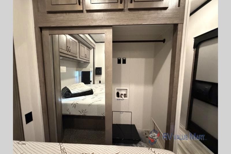 2022 Forest River 2022 Forest River Cedar Creek Cottage - thumbnail 21