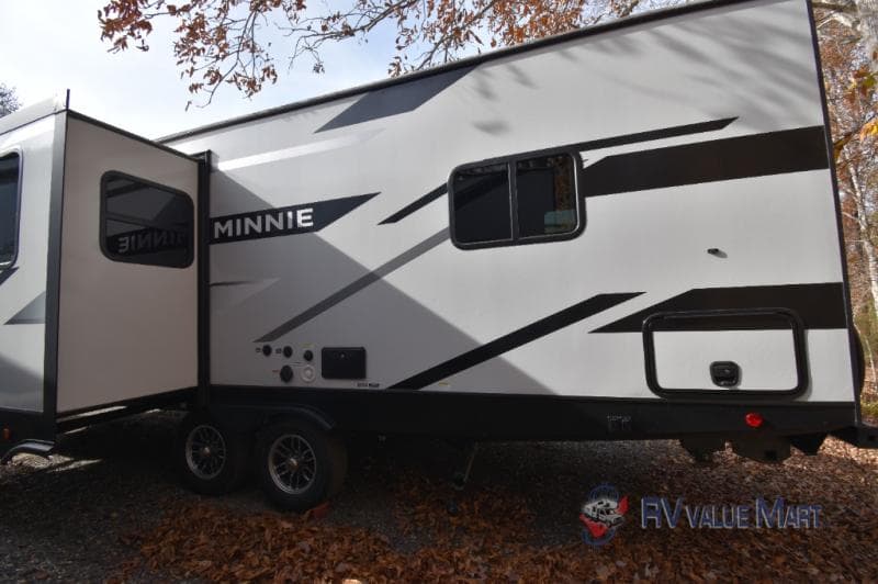 2023 Winnebago 2023 Winnebago Minnie - thumbnail 4