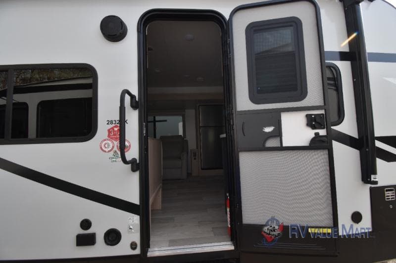 2023 Winnebago 2023 Winnebago Minnie - thumbnail 6