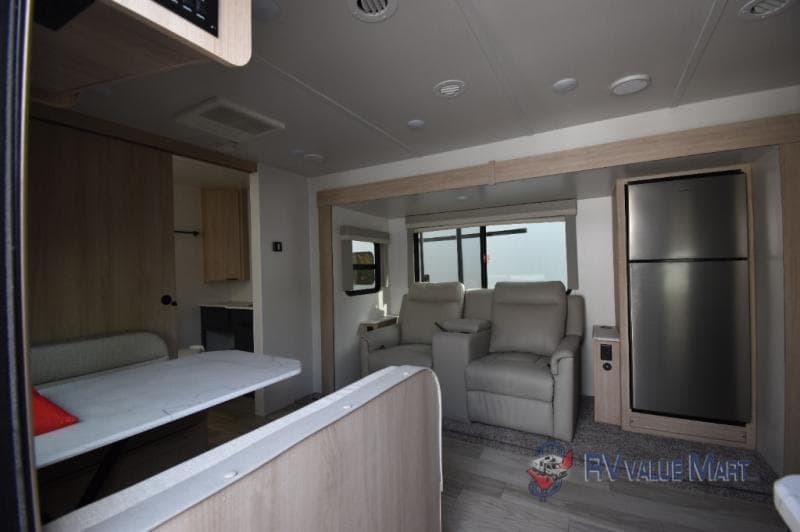 2023 Winnebago 2023 Winnebago Minnie - thumbnail 7